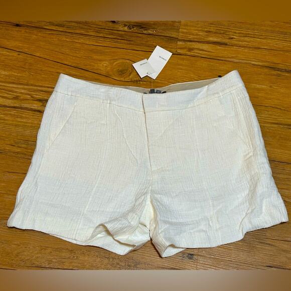 NWT Vince Pintuck Jacquard Cotton Blend Shorts in Cream Size 8 MSRP $245 - Picture 2 of 6